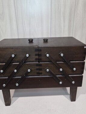 Vintage SINGER Accordion Fold Out 3 Tier Wooden Sewing Box with Legs READ